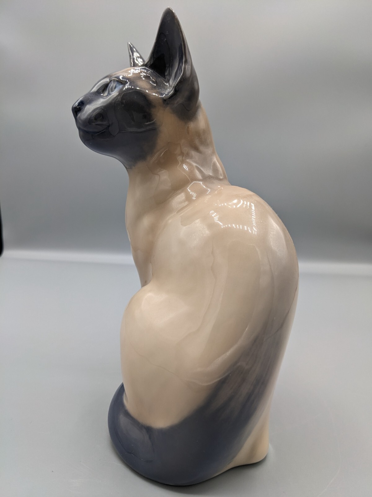 Large Vintage Denmark Royal Copenhagen Porcelain Figurine 7.5\ Large Vintage Denmark Royal Copenhagen Porcelain Figurine 7.5\