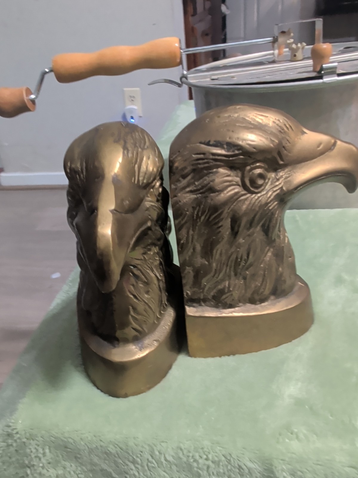 2 vintage Brass American Eagle head book ends 2 vintage Brass American Eagle head book ends