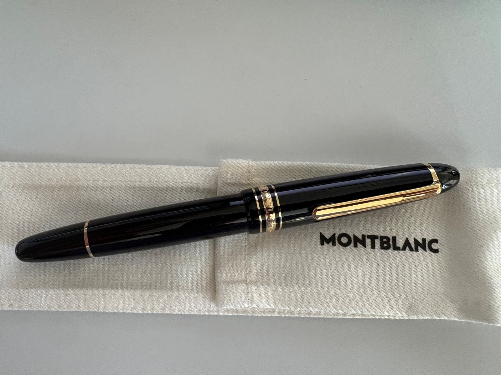 Montblanc Meisterstuck Black Resin Gold-Coated LeGrand Rollerball Pen 132454