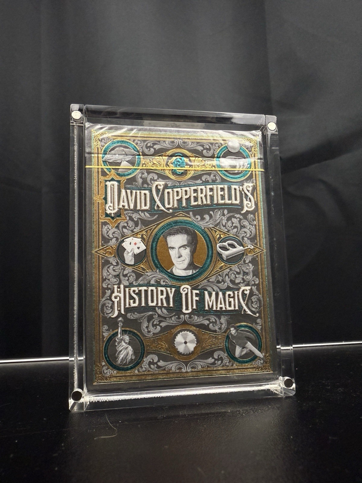 David Copperfield’s History of Magic Playing Cards – Perfect Condition David Copperfield’s History of Magic Playing Cards – Perfect Condition