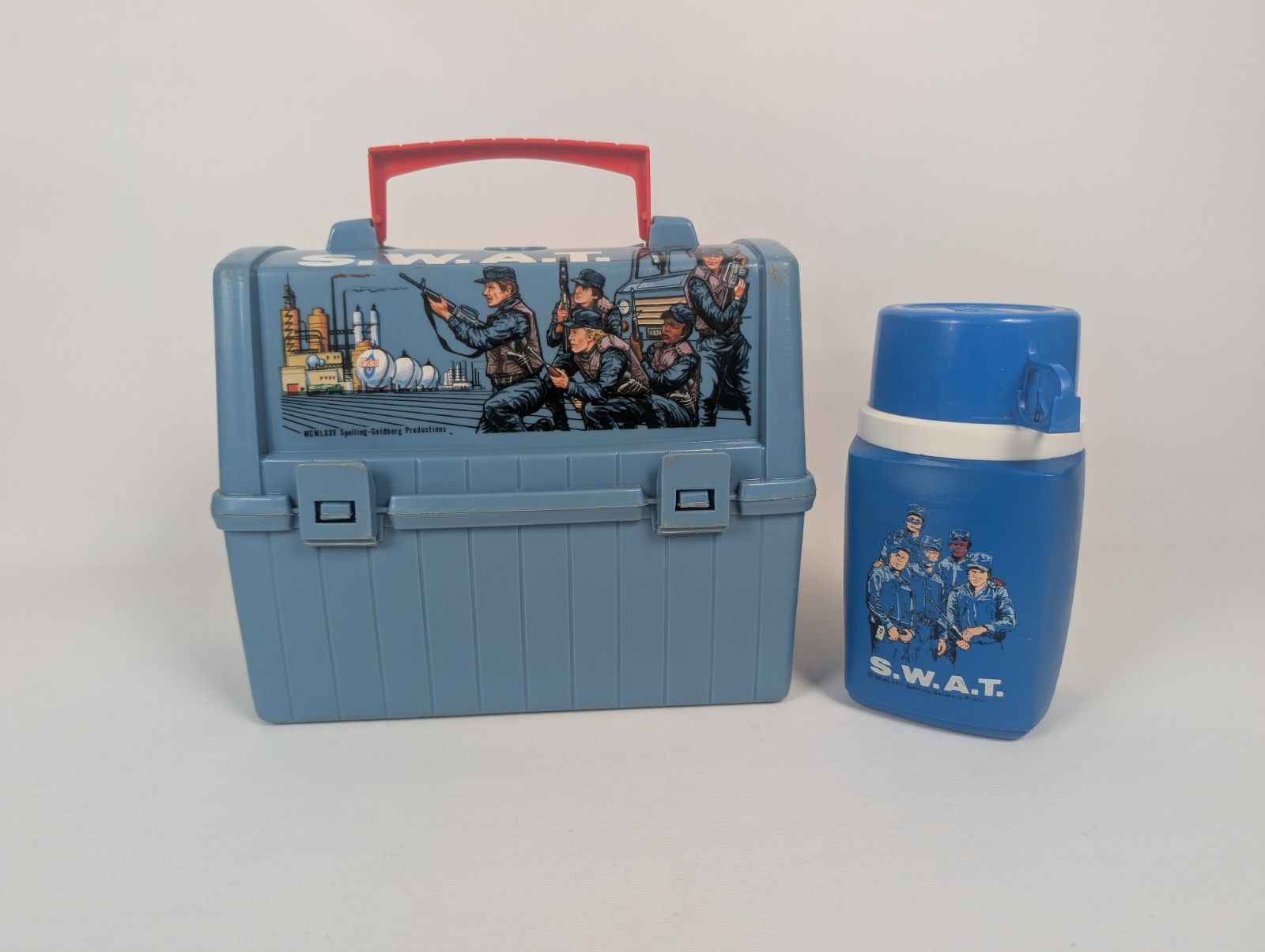 VINTAGE S.W.A.T. LUNCHBOX WITH THERMOS Swat 1975 VINTAGE S.W.A.T. LUNCHBOX WITH THERMOS Swat 1975