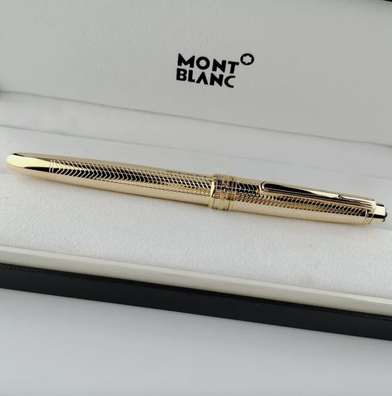 Montblanc Gold Luxury Writing Pen Elegant Design Collectible Gift