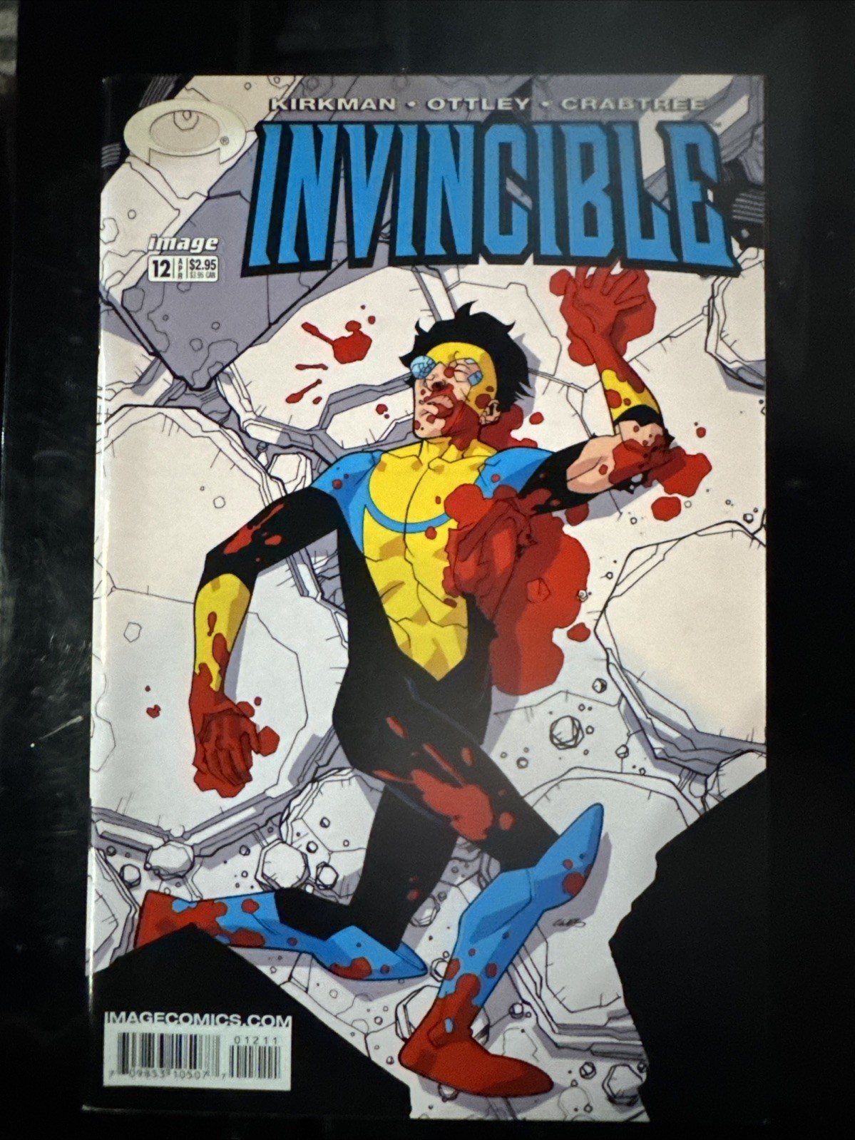 Invincible #12 (Image Comics 2004) 1st Print. Kirkman Ottley Crabtree. HTF