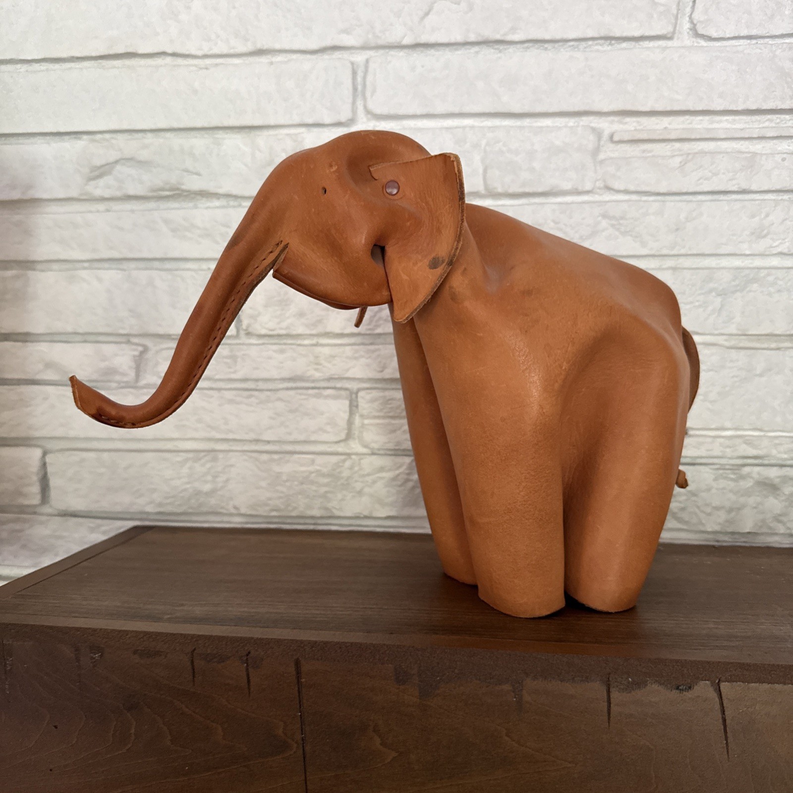 Rare Vintage MCM 1960’s Large Deru Leather Elephant Sculpture Germany Origami Rare Vintage MCM 1960’s Large Deru Leather Elephant Sculpture Germany Origami