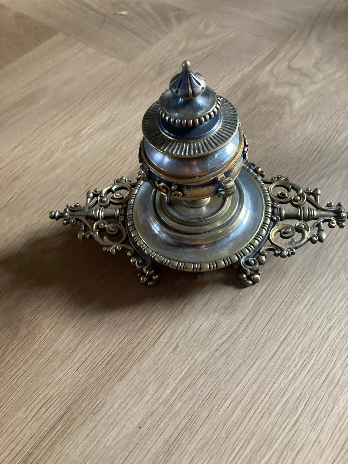LARGE 19TH CENTURY BRONZE INKWELL – VICTORIAN ERA –