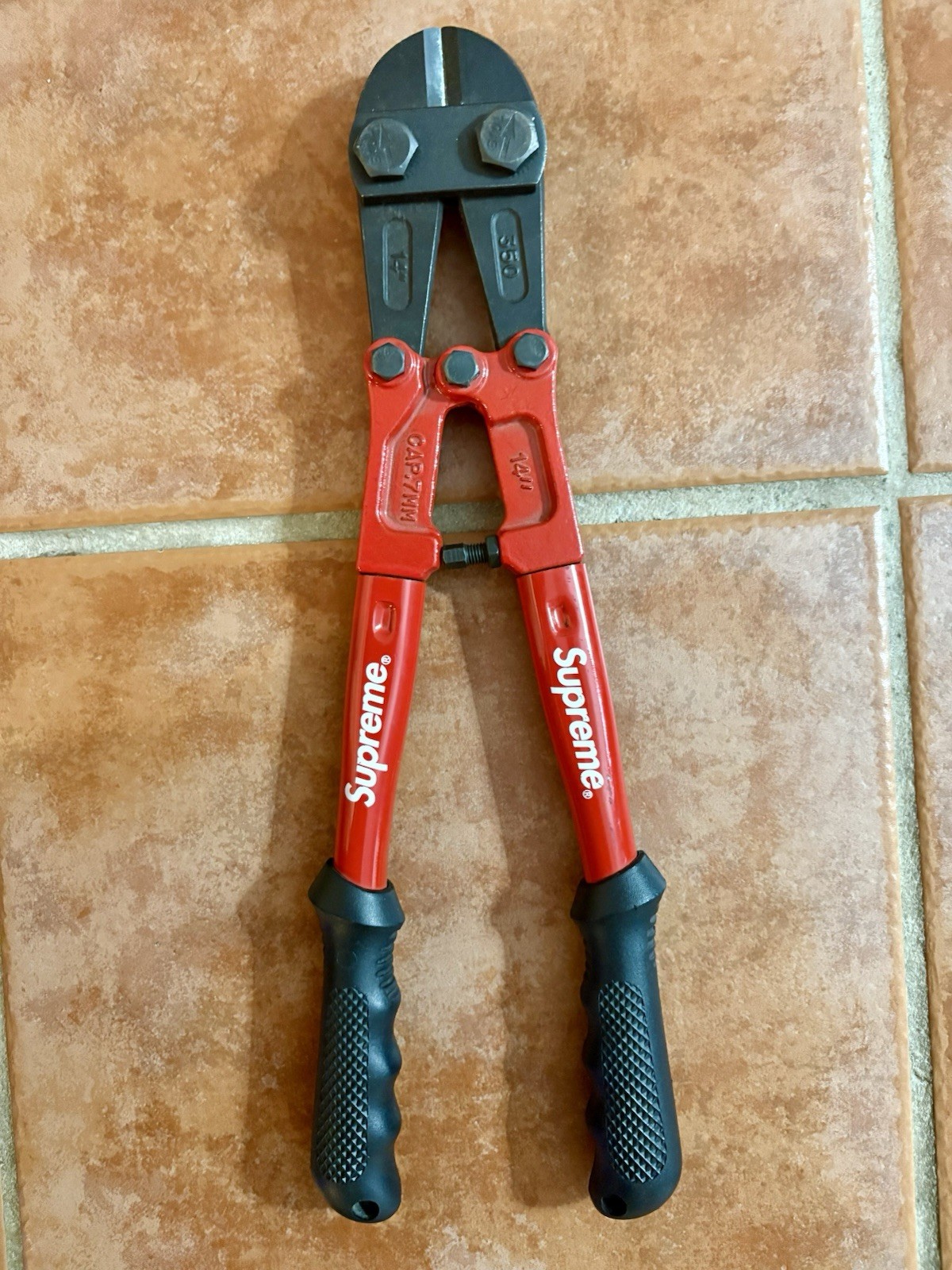 Supreme 14 Supreme 14
