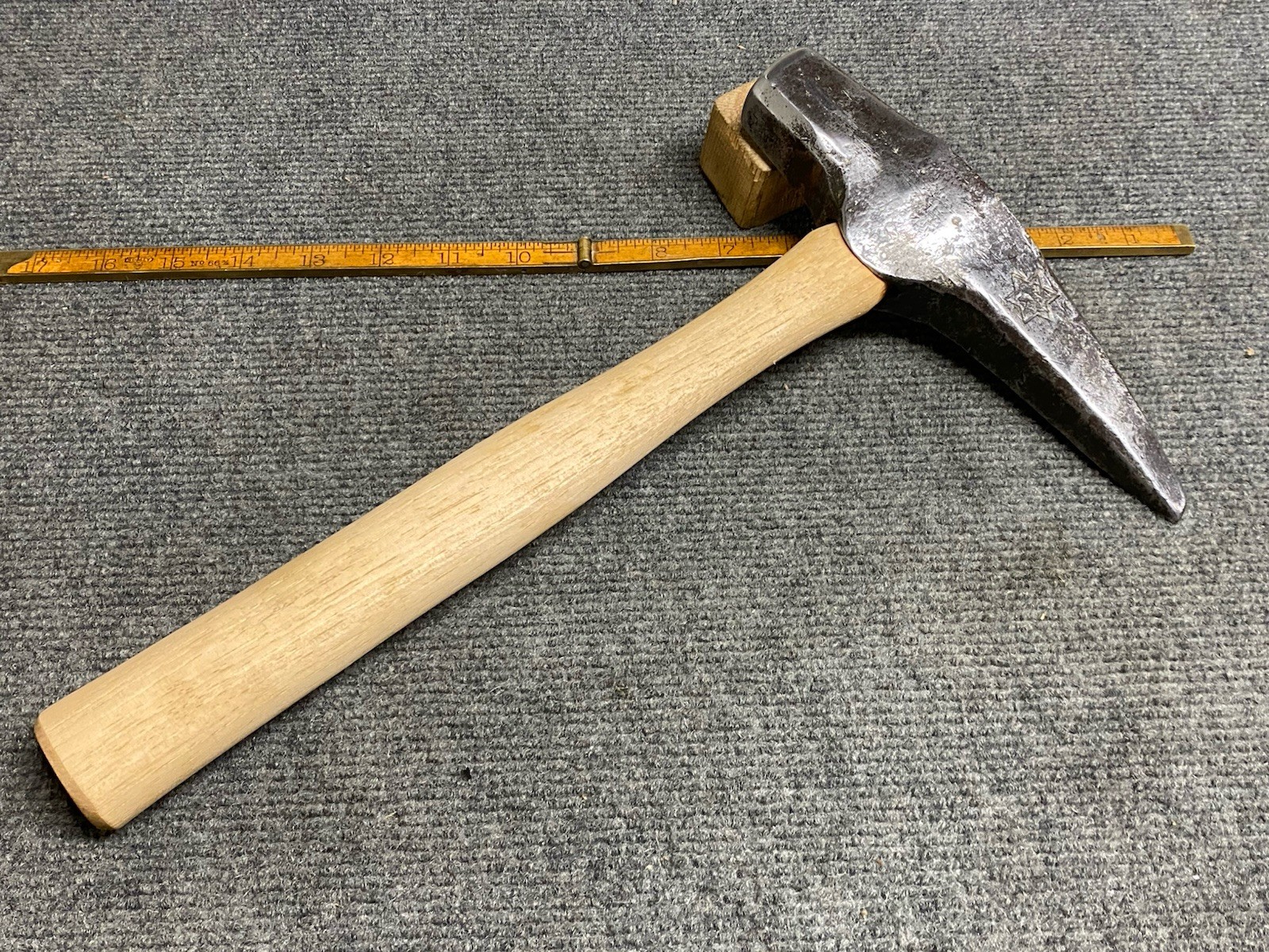Vintage Iron City 3 Lb Hammer Pick With Lugs And New Handle 