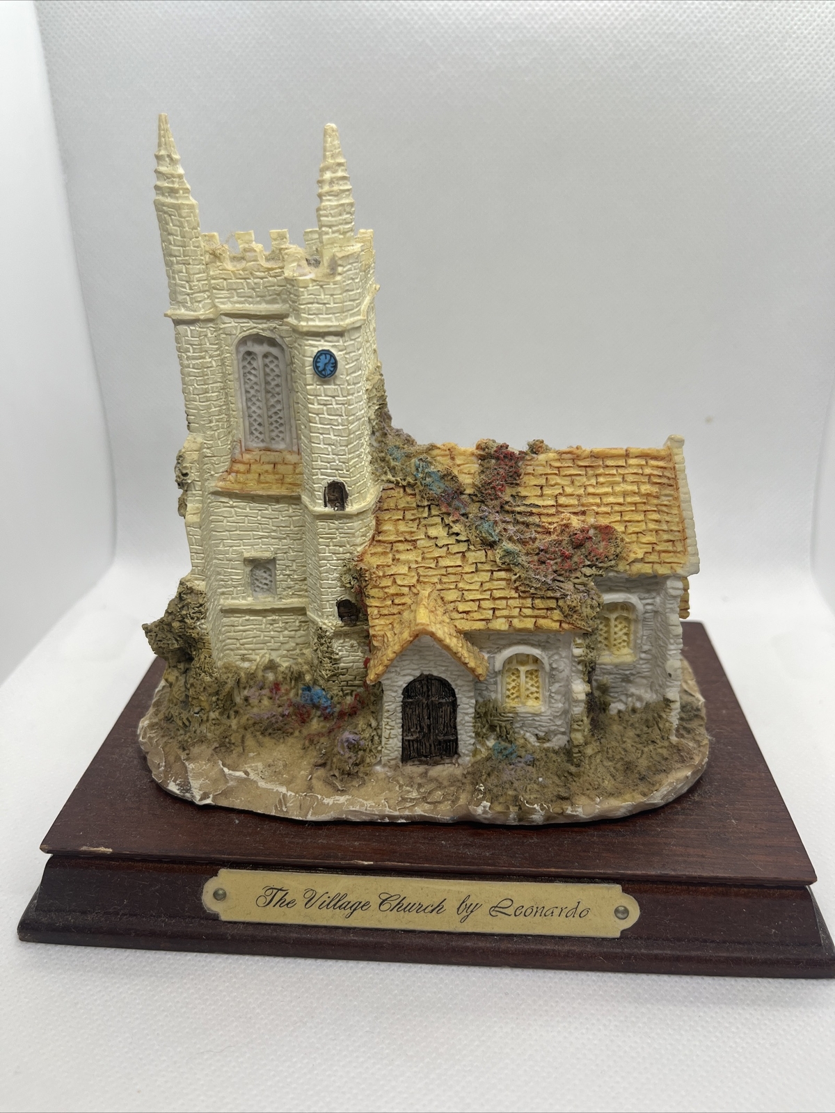 Little Nook Village “The Village Church” by Leonardo #LN-17-1986 *RARE* VTG EUC Little Nook Village “The Village Church” by Leonardo #LN-17-1986 *RARE* VTG EUC