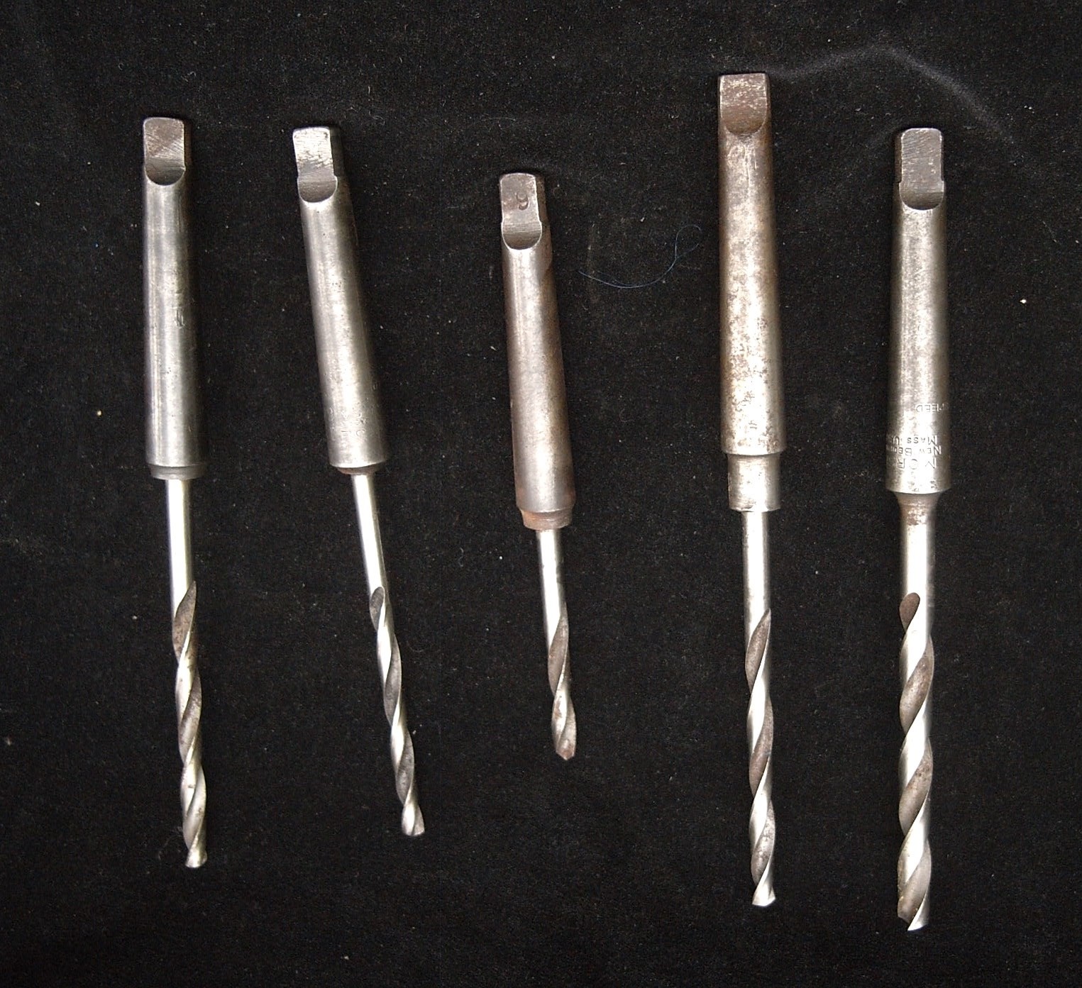 6 MORSE TAPER DRILL BITS..5 #1 -11/64\