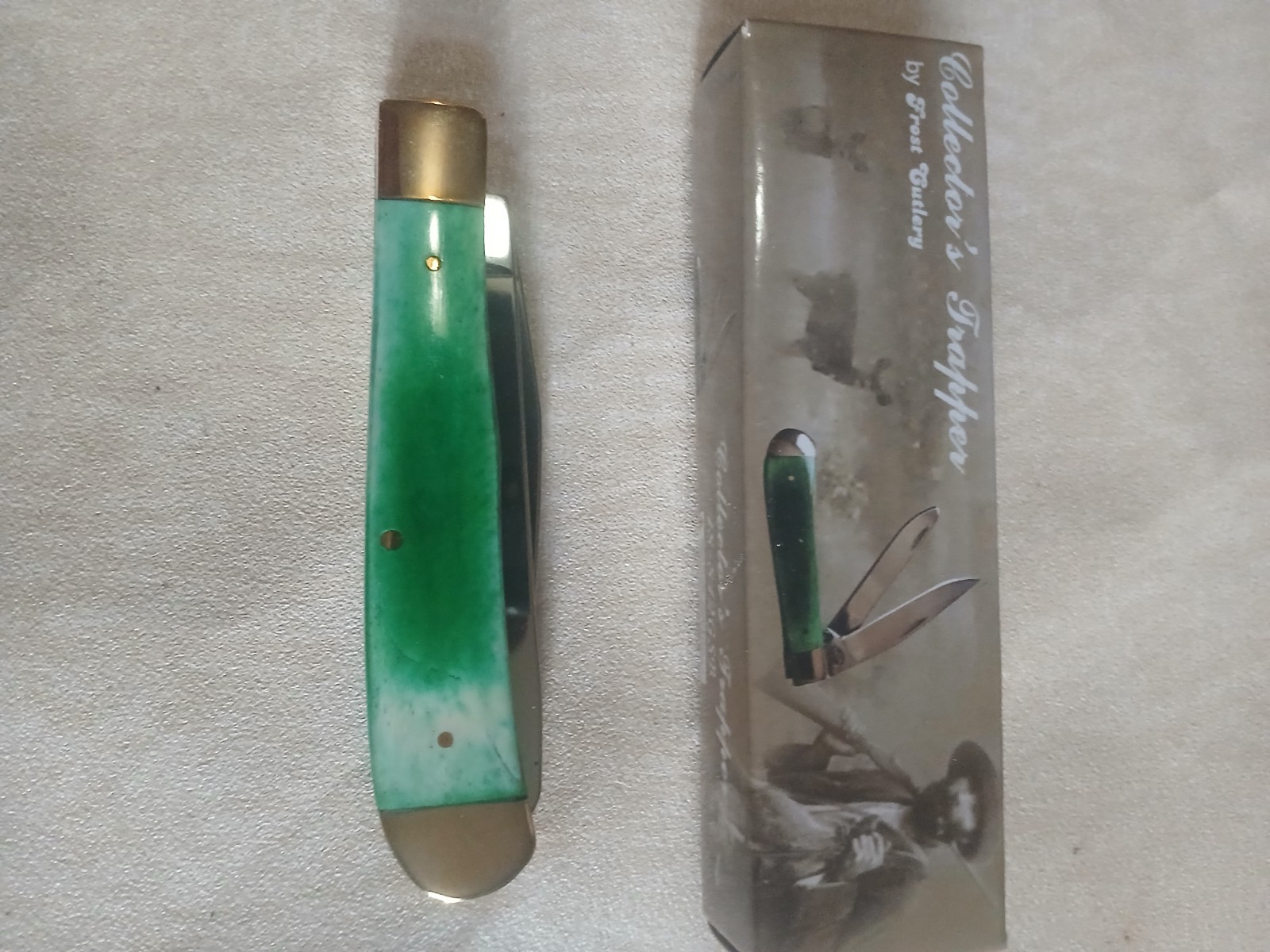 Frost Cutlery 18-812gsb Collector\'s Trapper. New with box.