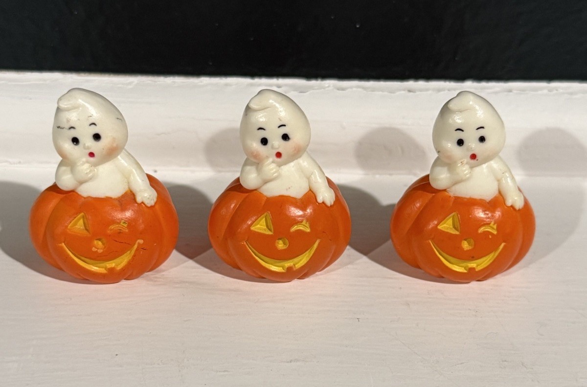 (3) Vintage Russ Berrie Miniature Halloween Little Ghost in Winking Pumpkin 80’s