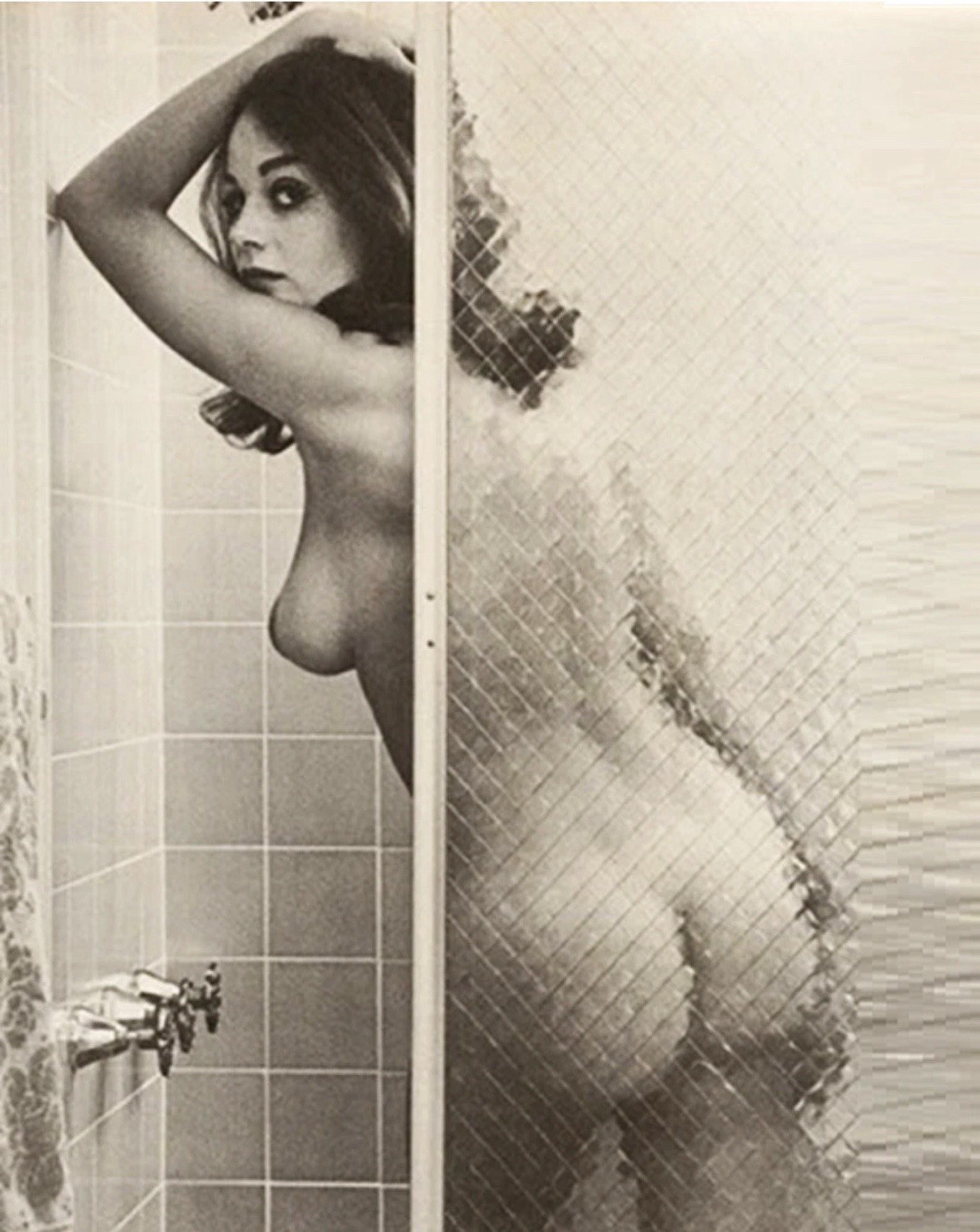LANA WOOD ACTRESS CELEB BATHROOM 8 LANA WOOD ACTRESS CELEB BATHROOM 8