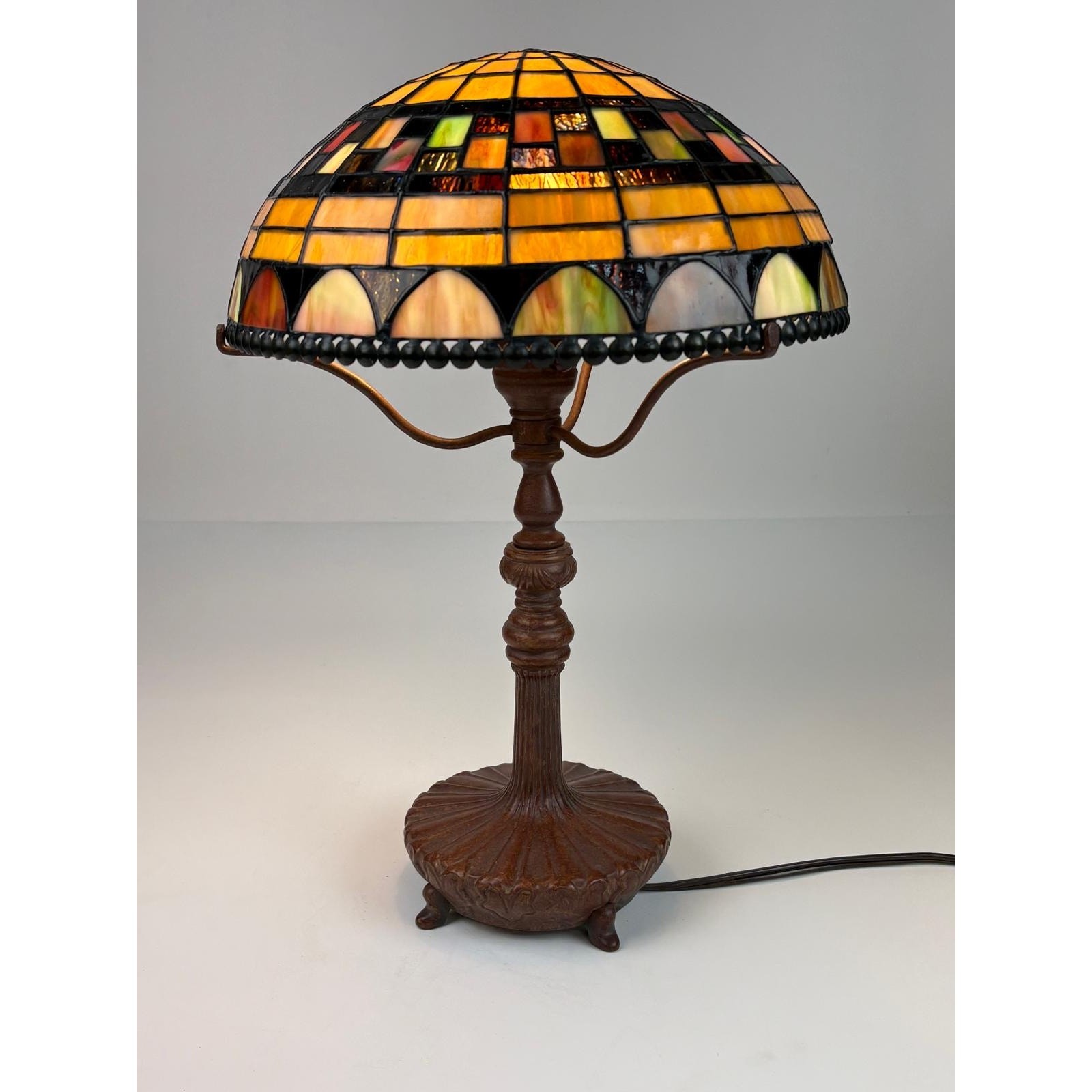 Vintage 1998 Quoizel Tiffany Style Stained Glass Mission Style Table Lamp