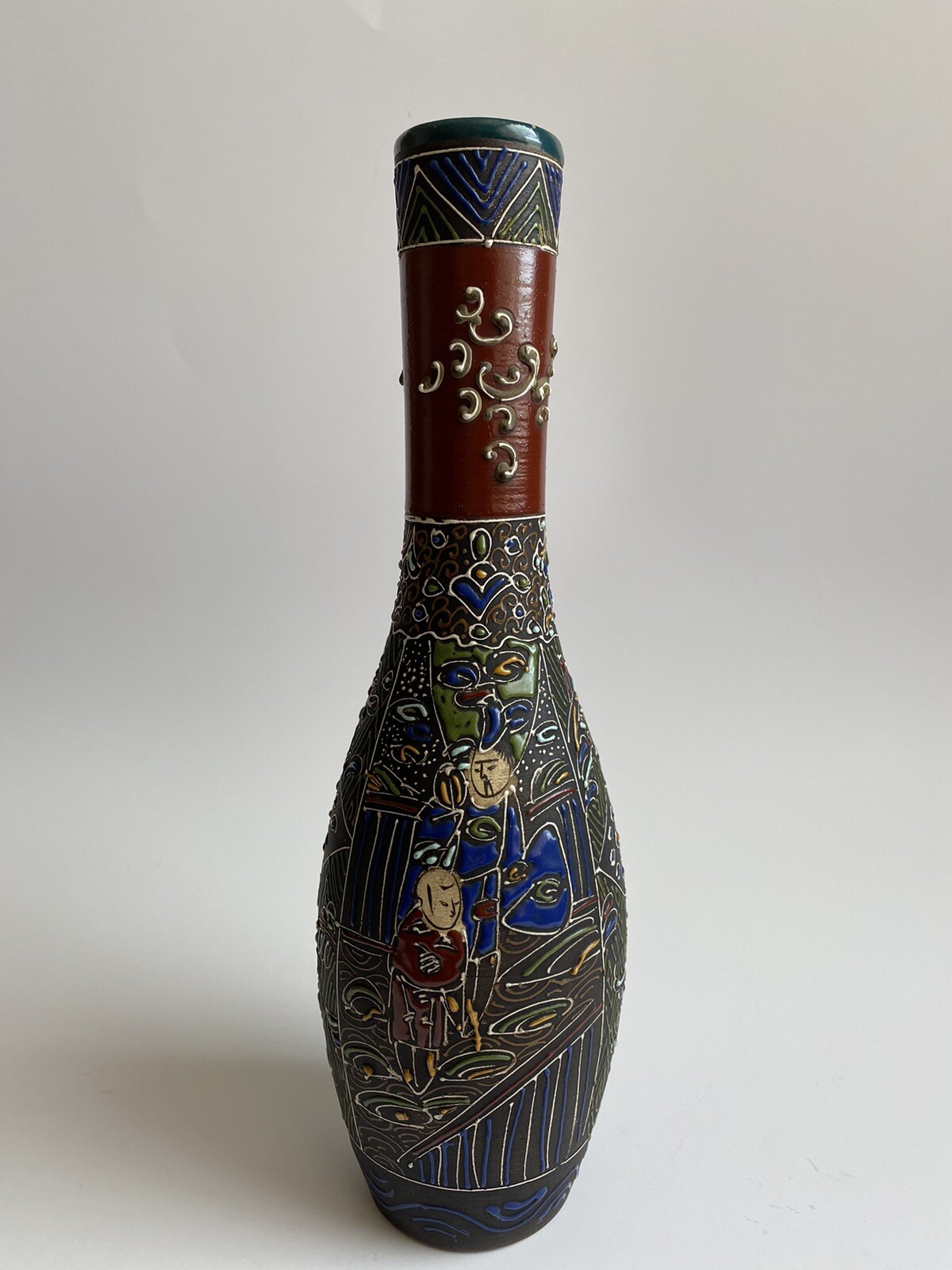 Antique SATSUMA Moriage Hand Painted Enamel Sake Bottle/Vase Antique SATSUMA Moriage Hand Painted Enamel Sake Bottle/Vase