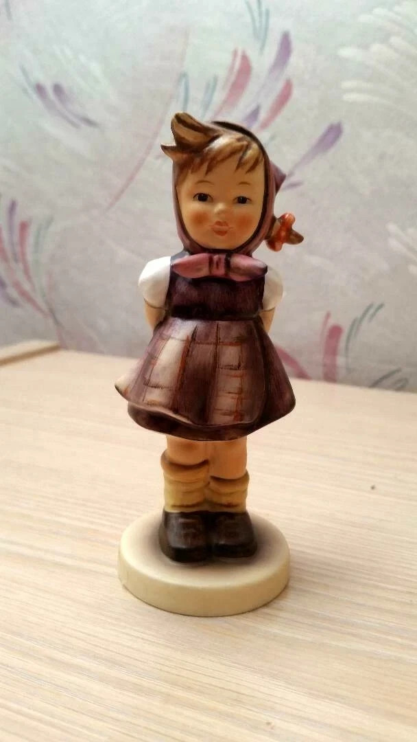 Vintage Collectible Goebel Hummel #258 \