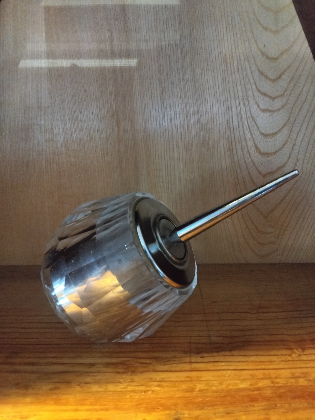 Korex ? Vintage Mid Century Crystal Electro Match Table Top Lighter Korex ? Vintage Mid Century Crystal Electro Match Table Top Lighter