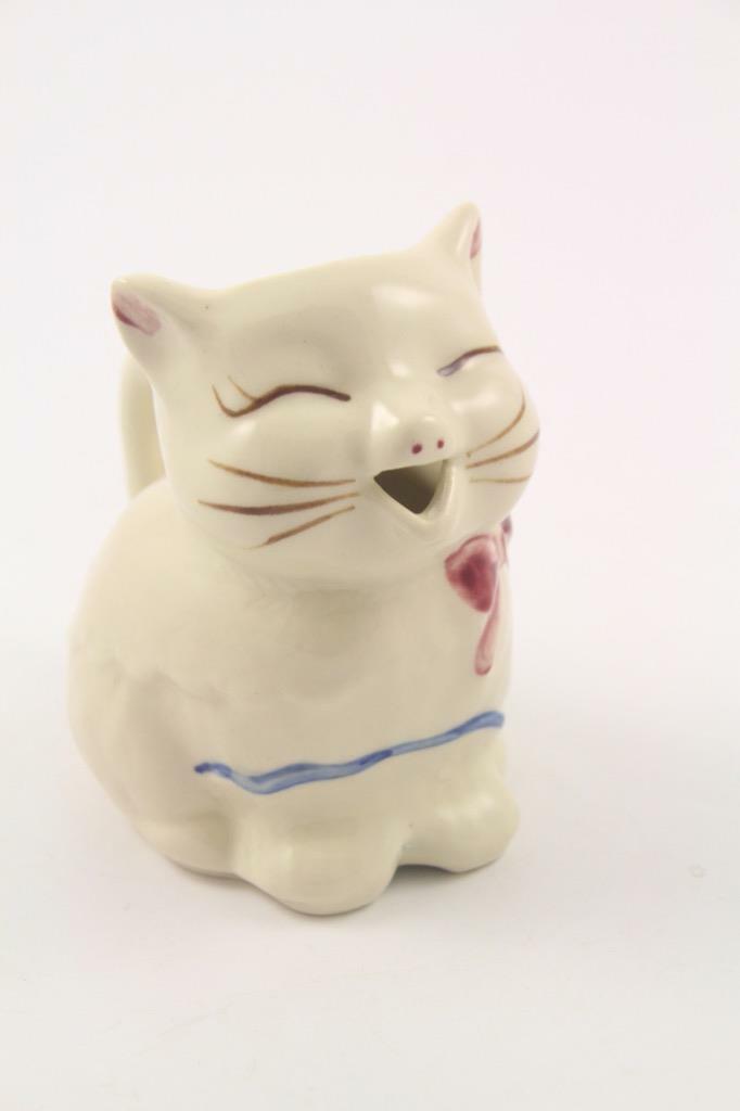 Vintage Shawnee USA Patented Puss \'n Boots Kitty Cat Creamer Pitcher-White
