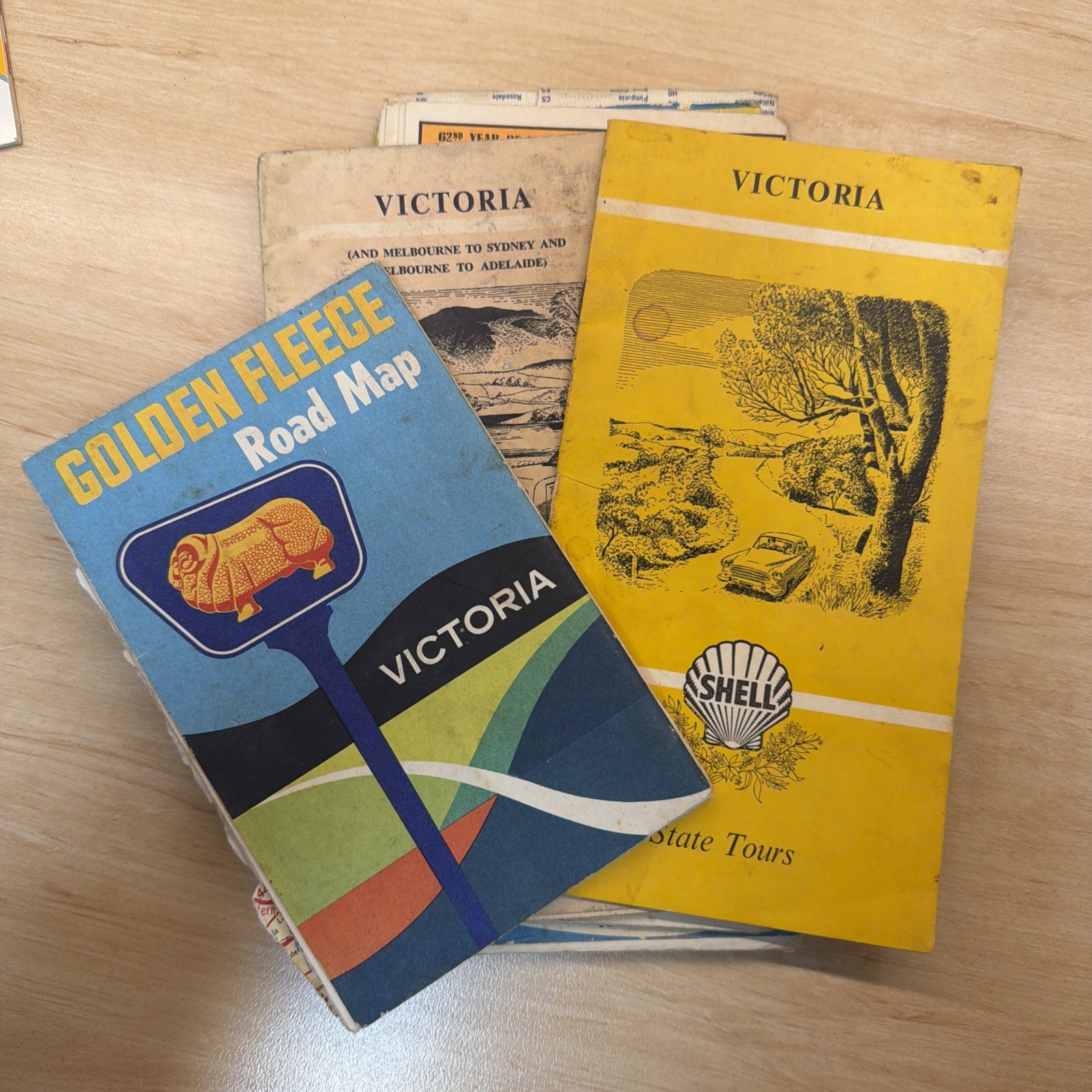 Vintage Australian Road Maps & Touring Guides - Victoria 1950s/60s Petroliana Vintage Australian Road Maps & Touring Guides - Victoria 1950s/60s Petroliana