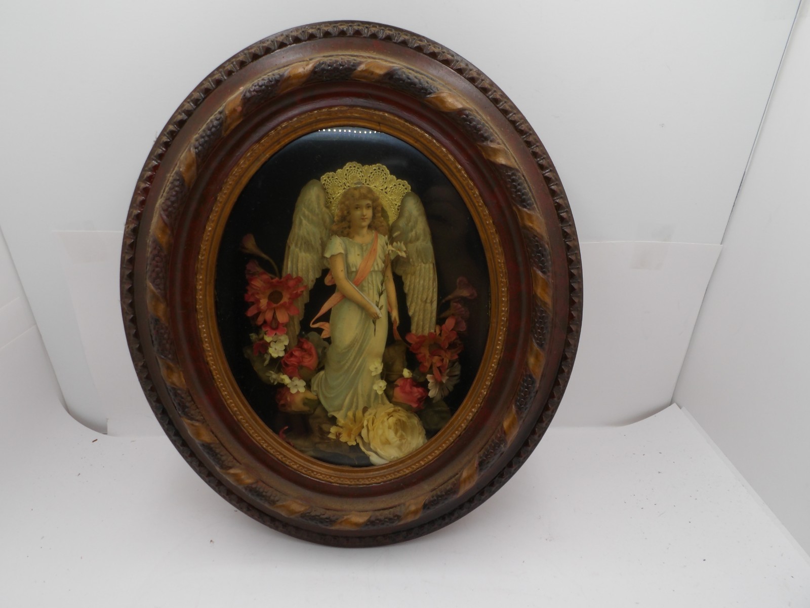 Antique Oval Ornate Picture Frame 3-D Paper Angel Shadowbox