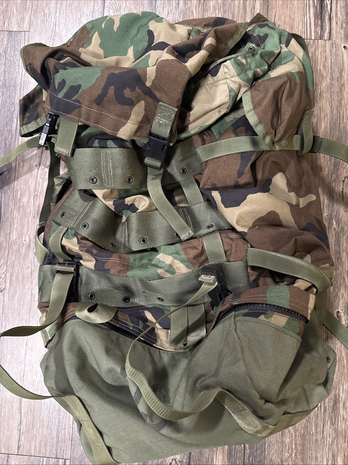 MINT NOS USGI CFP-90 Large Field Pack Woodland Camo SDS Internal Frame Backpack