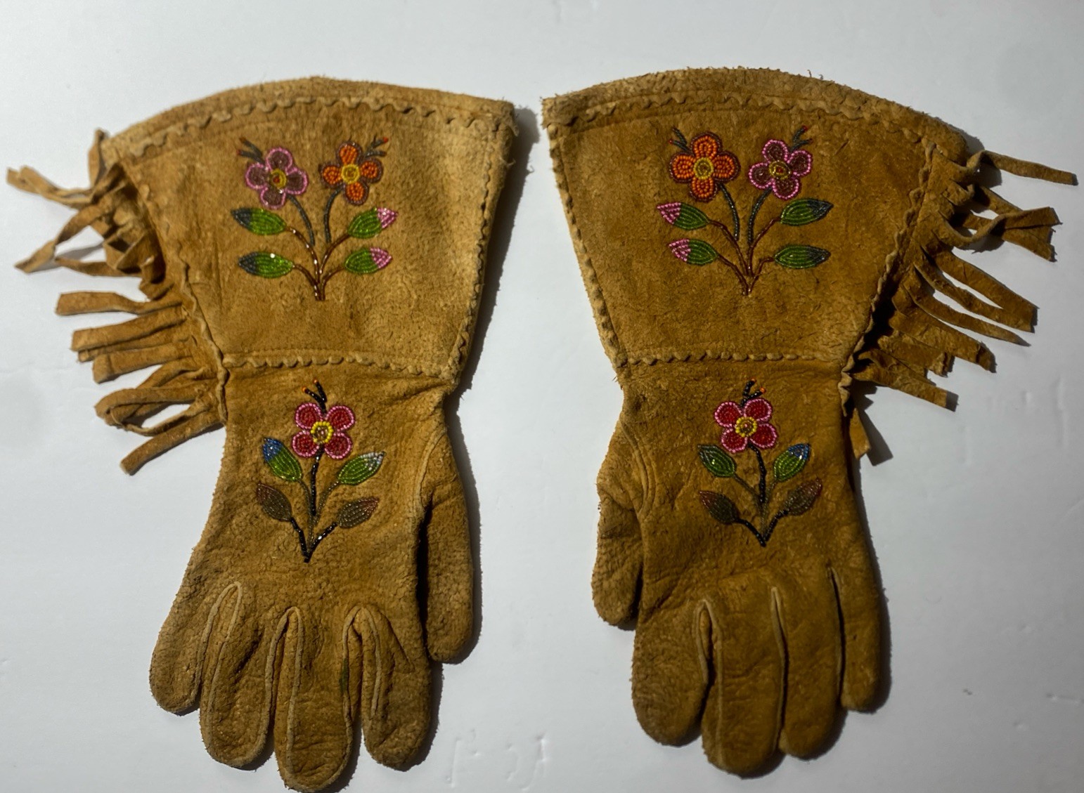 Native American Vintage Or Older Gloves Beaded Fringed Gauntlets