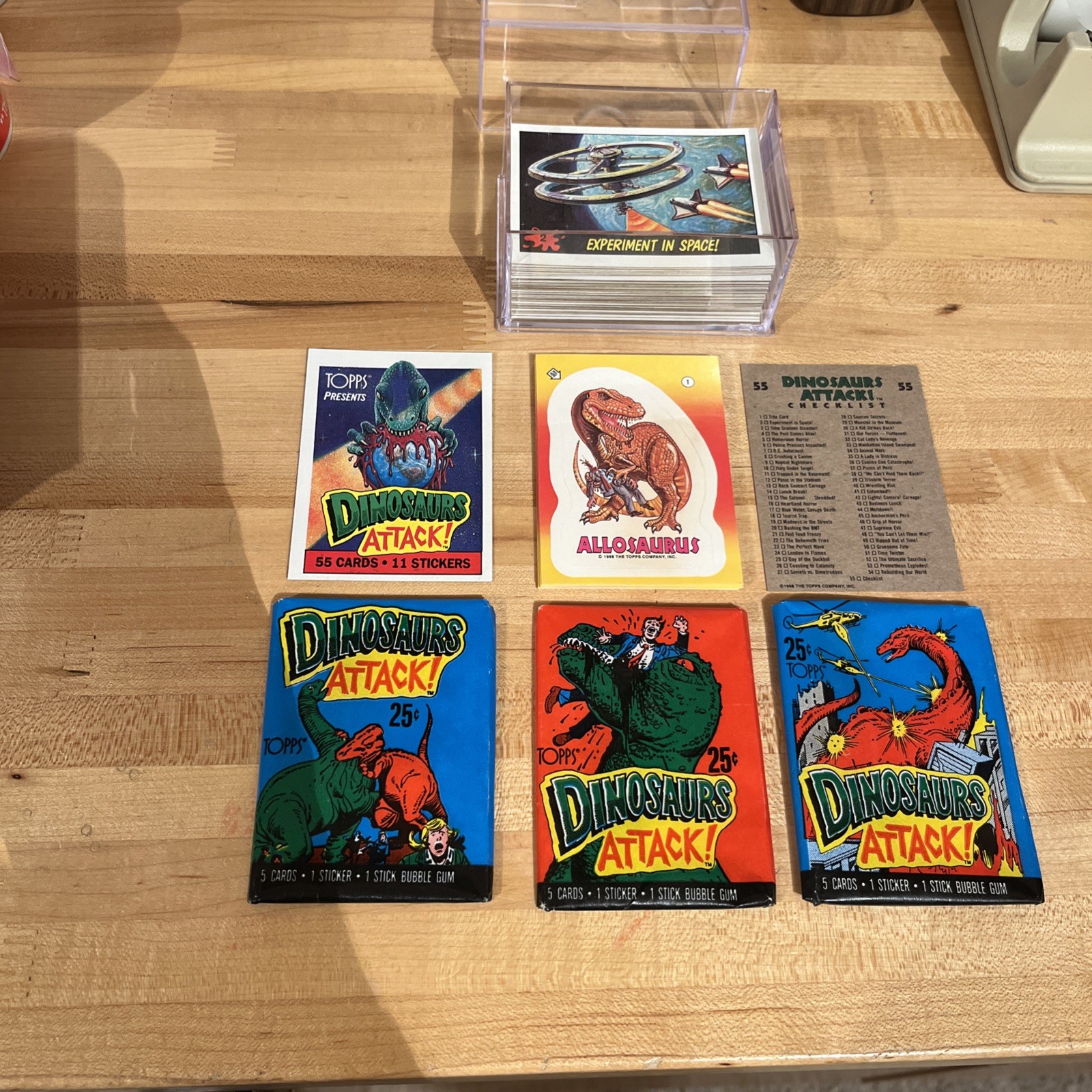 TOPPS 1988 DINOSAURS ATTACK 55 CARD Set 11 STICKERS & 3 Variant WAX WRAPPERS TOPPS 1988 DINOSAURS ATTACK 55 CARD Set 11 STICKERS & 3 Variant WAX WRAPPERS