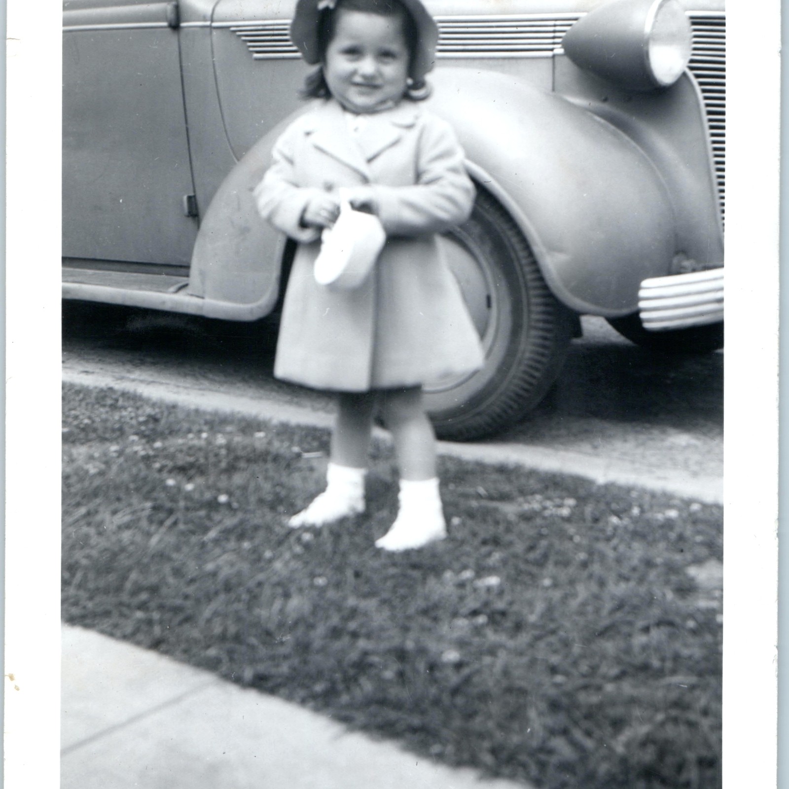 c1940s Cute Toddler Girl Coat Hat Purse 1937 Plymouth Vintage Car Auto Photo 5\ c1940s Cute Toddler Girl Coat Hat Purse 1937 Plymouth Vintage Car Auto Photo 5\