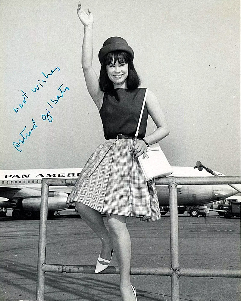 ASTRUD GILBERTO SIGNED REPRINT AUTOGRAPH BRAZILIAN SAMBA BOSSA NOVA 8 ASTRUD GILBERTO SIGNED REPRINT AUTOGRAPH BRAZILIAN SAMBA BOSSA NOVA 8