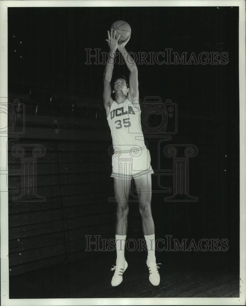 1975 Press Photo UCLA Junior Center Ralph Drollinger - lrs06434