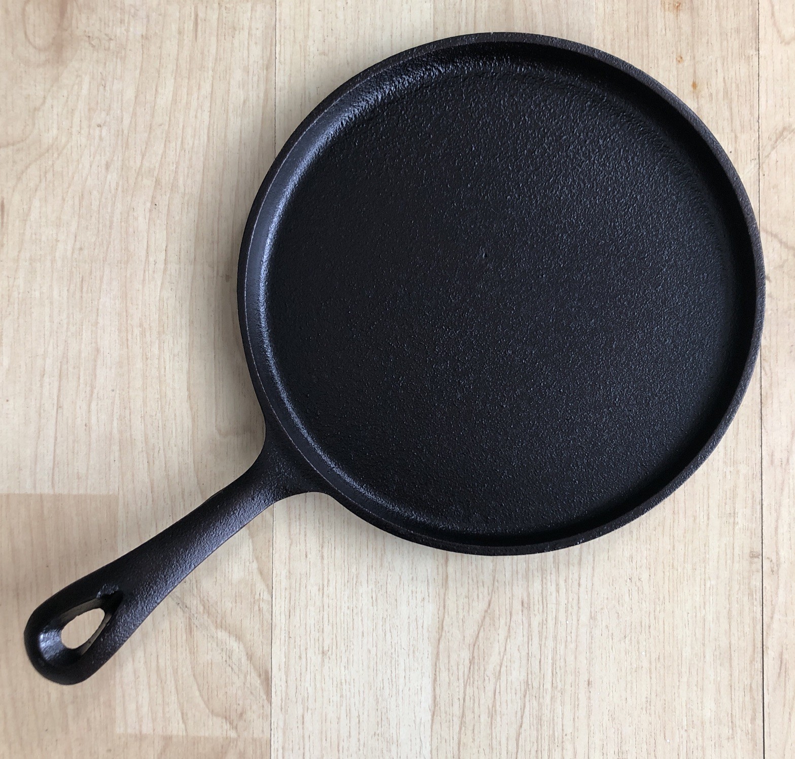 GALERIE 8” Round Cast Iron Skillet Comal Griddle SEASONED