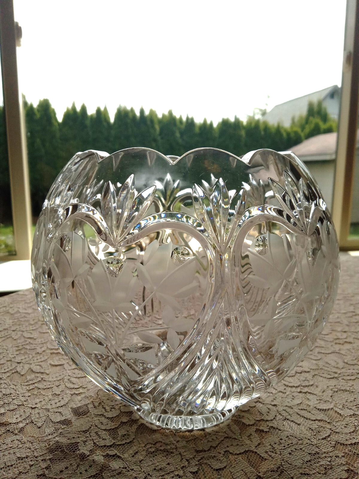 Crystal Clear 24% Lead Crystal Rose Bowl with Etched Tulips & Scalloped Edge