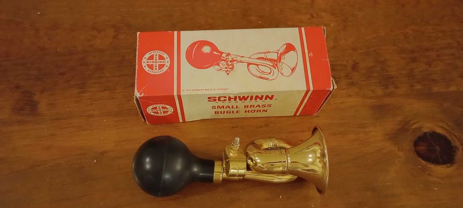 NOS Vintage Schwinn Krate Banana Seat Muscle Bike Small Brass Bugle Horn NOS Vintage Schwinn Krate Banana Seat Muscle Bike Small Brass Bugle Horn