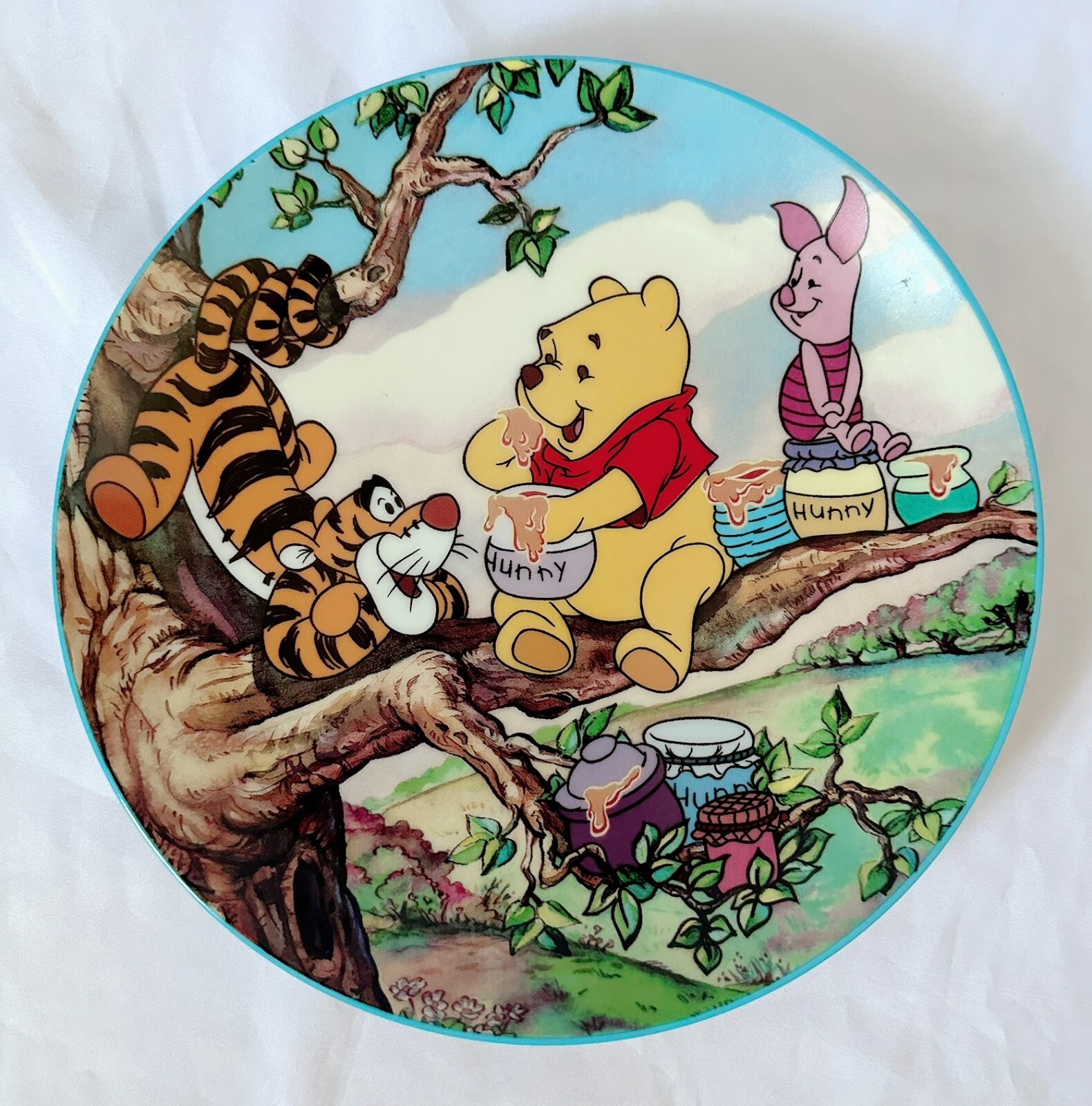 Disney Sweet As Honey Friendship Series Winnie Pooh Decorative Wall Art Plate