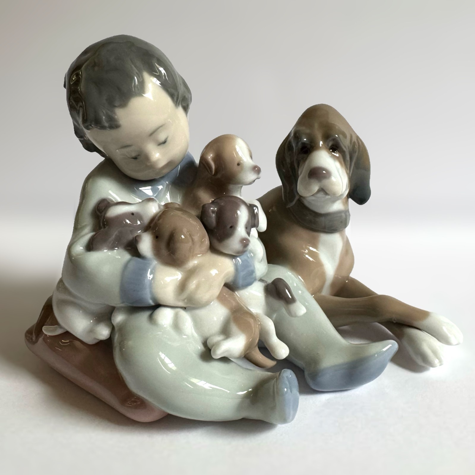 Vtg Lladro New Playmates 5456 Antonio Ramos Boy With Puppies Dog Figurine Spain Vtg Lladro New Playmates 5456 Antonio Ramos Boy With Puppies Dog Figurine Spain
