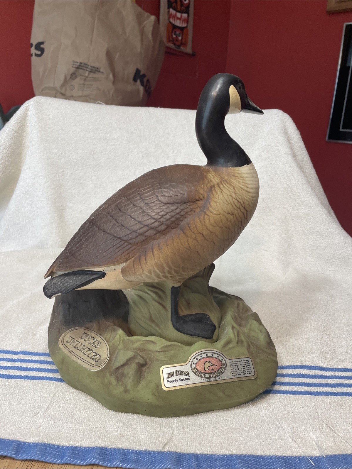 Jim Beam Ducks Unlimited Canada Goose Decanter. 1990. Damaged