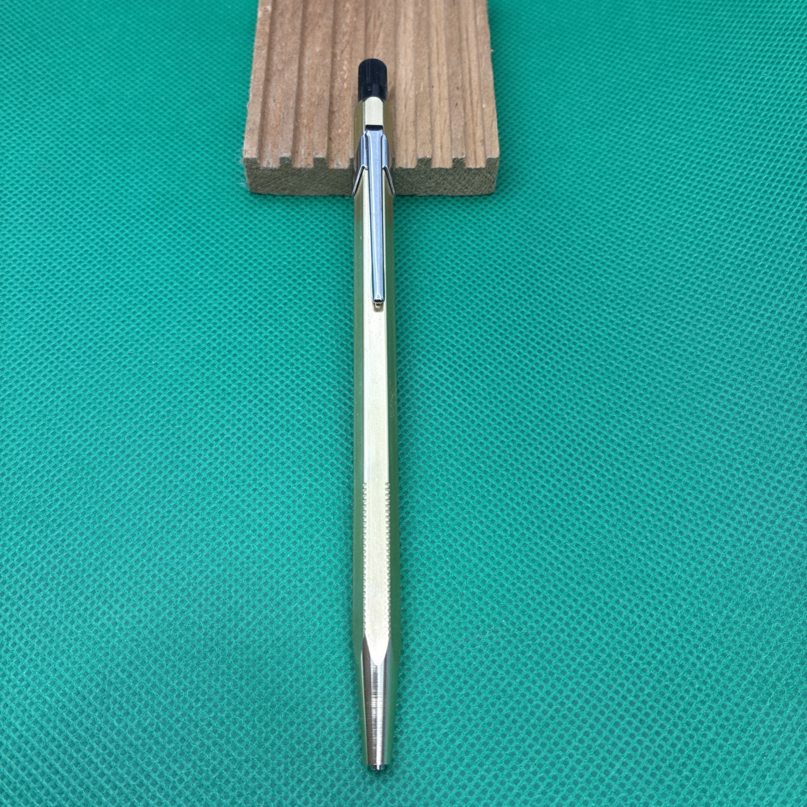 Vintage Caran d'Ache 882 metal clutch pencil