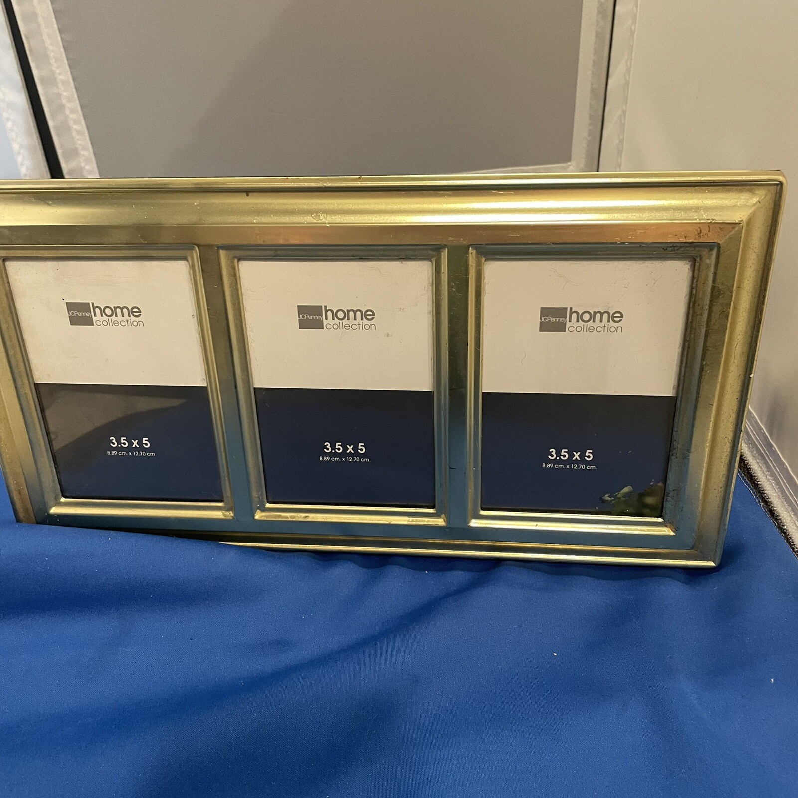 Vintage Tri Fold Picture Photo Frame 2 1/4 x 3 1/4 Wallet Hinge Gold Table Top