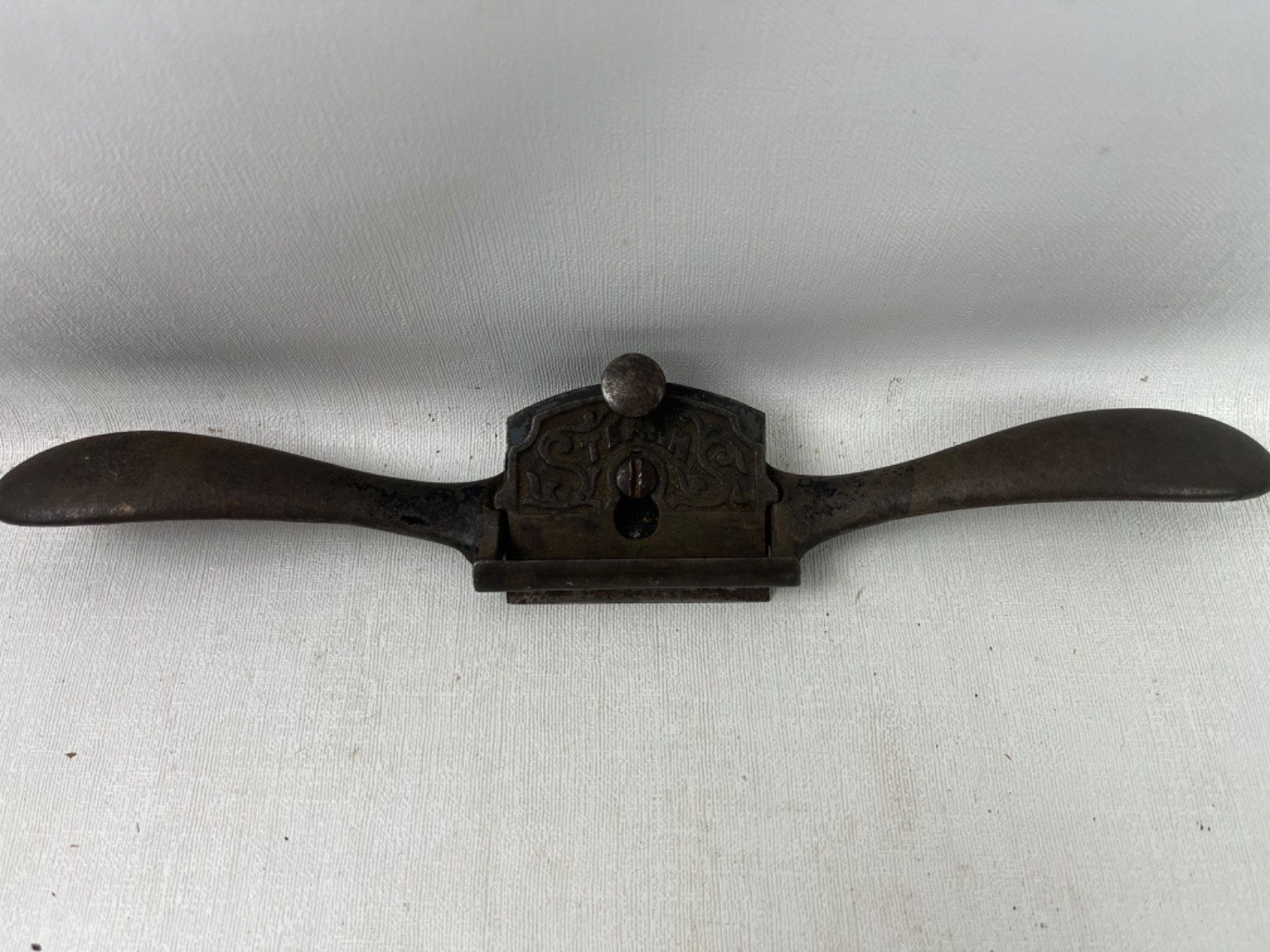 Antique EC Stearns Spokeshave Woodworking Shaping Tool Carpenter Antique EC Stearns Spokeshave Woodworking Shaping Tool Carpenter