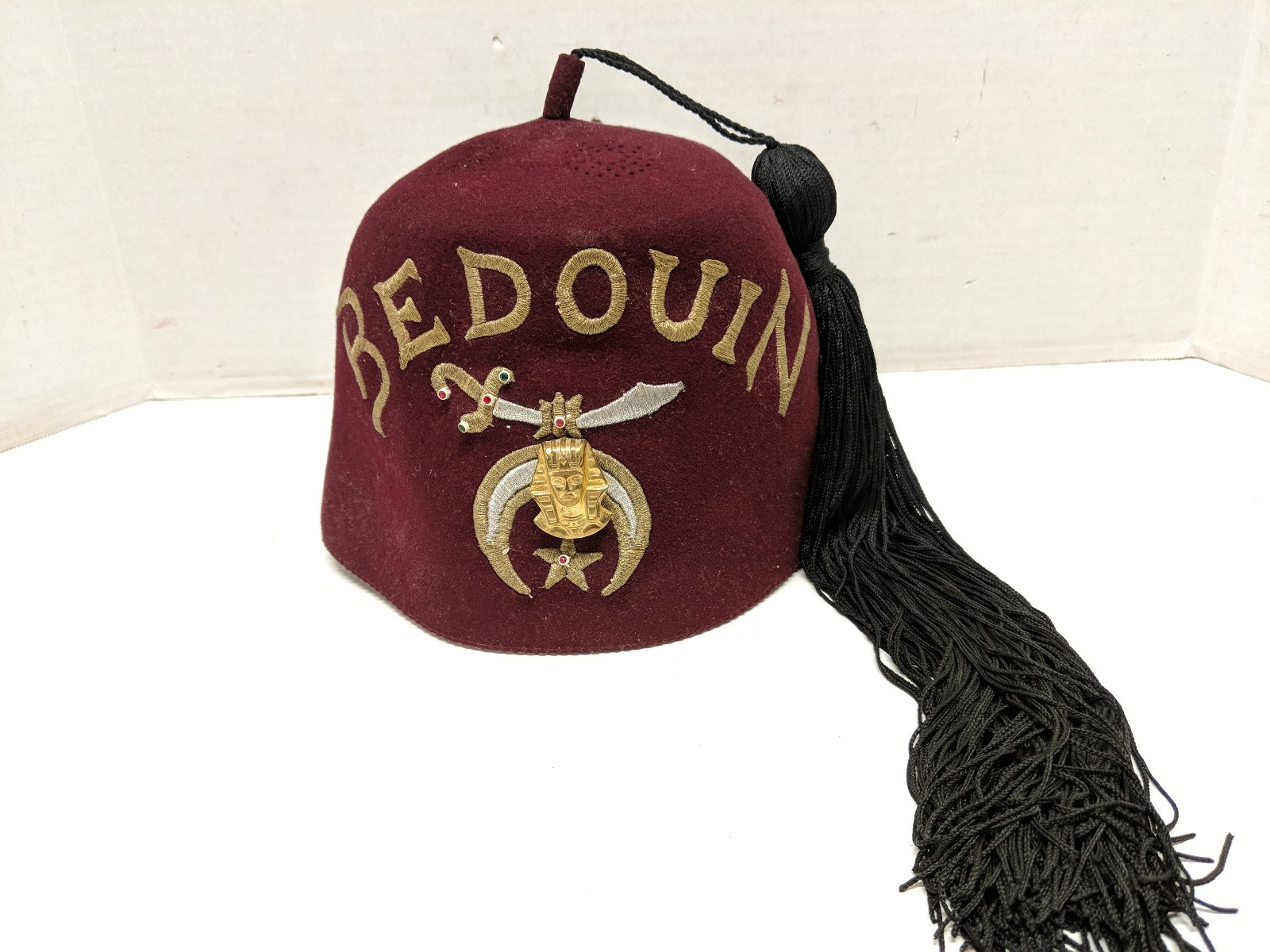 Bedouin Shriners Masonic Fraturnity Bejeweled Fez Hat Rhinestones Size 7 1/4 Bedouin Shriners Masonic Fraturnity Bejeweled Fez Hat Rhinestones Size 7 1/4