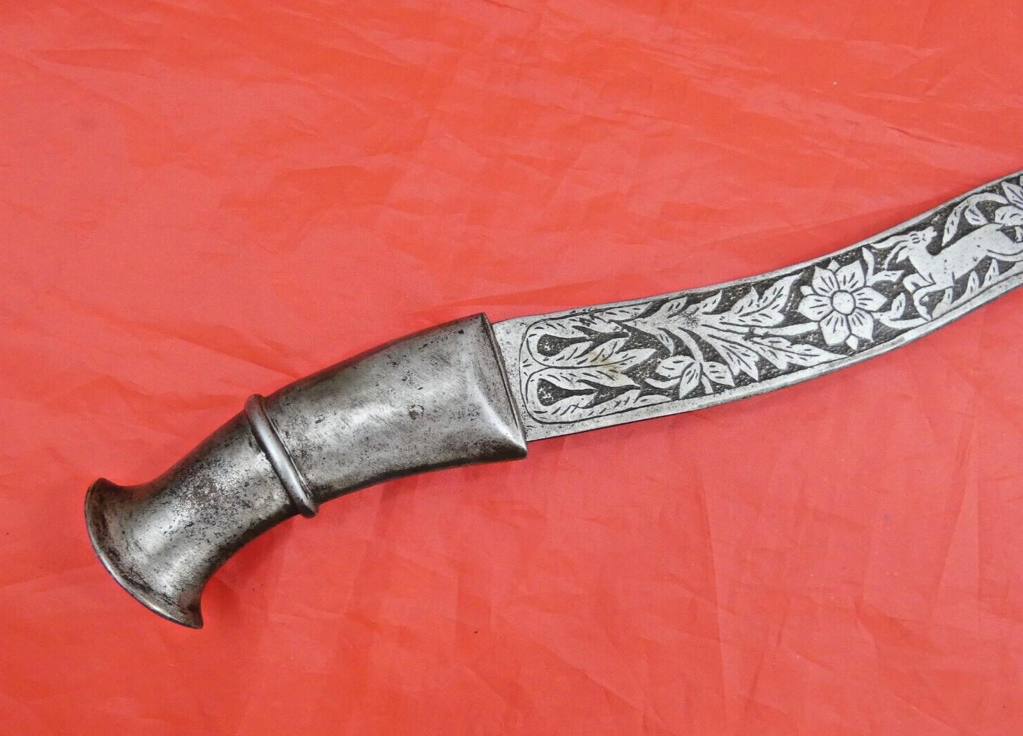 RARE EXCEPTIONAL QUALITY ANTIQUE SWORD HAND CHISELED BLADE Mughal India dagger