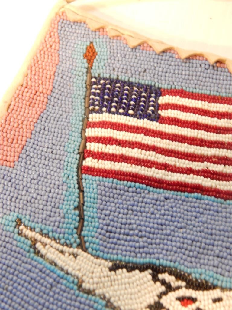 ANTIQUE / VINTAGE COEUR D\'ALENE INDIAN BEADED PATRIOTIC PICTORIAL USA POUCH -