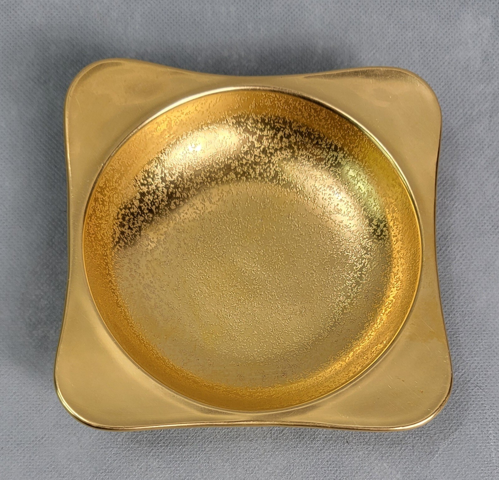 Vintage STOUFFER CHINA Porcelain MCM Goldtone Gilded ASHTRAY Vintage STOUFFER CHINA Porcelain MCM Goldtone Gilded ASHTRAY
