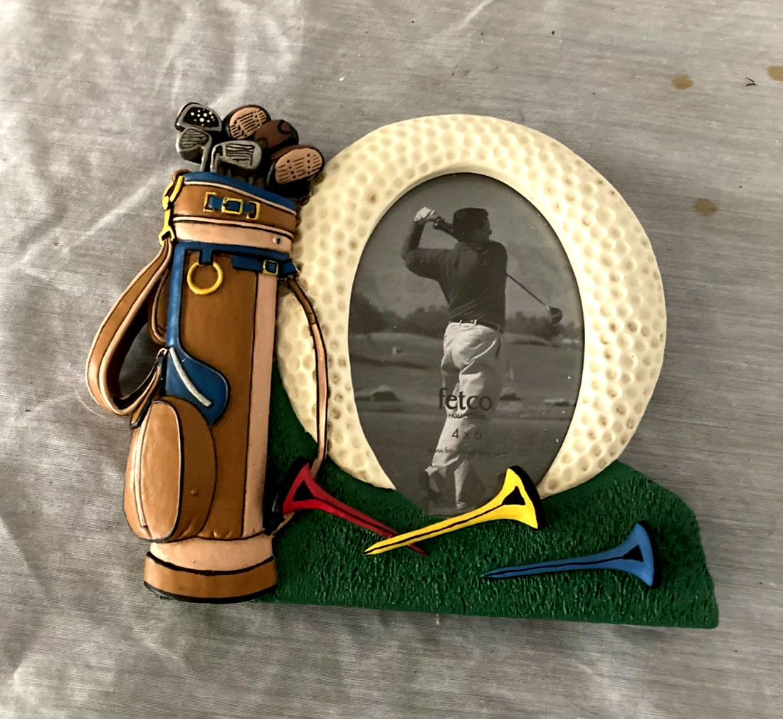 Fetco Golf Themed Oval Frame w/Tees and Golf Clubs Holds 5\