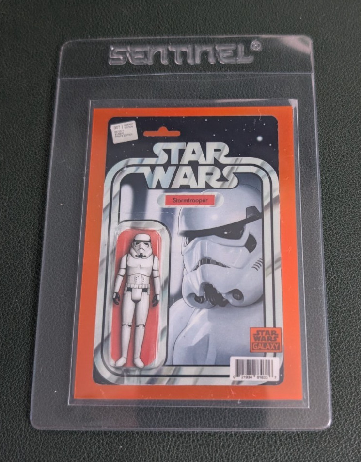 2025 Topps Star Wars Galaxy: Stormtrooper Comicfractor SSP #VC-13 Orange #19/25 2025 Topps Star Wars Galaxy: Stormtrooper Comicfractor SSP #VC-13 Orange #19/25