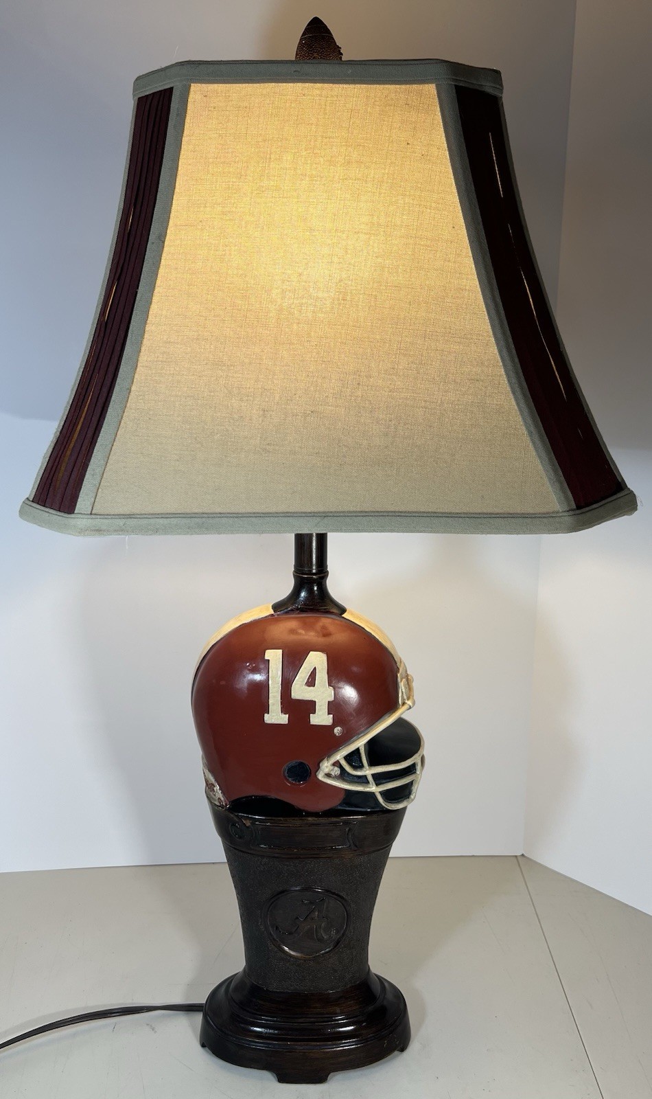 Table Lamp-ALABAMA CRIMSON TIDE HELMET with Original SHADE-Football for MAN CAVE Table Lamp-ALABAMA CRIMSON TIDE HELMET with Original SHADE-Football for MAN CAVE