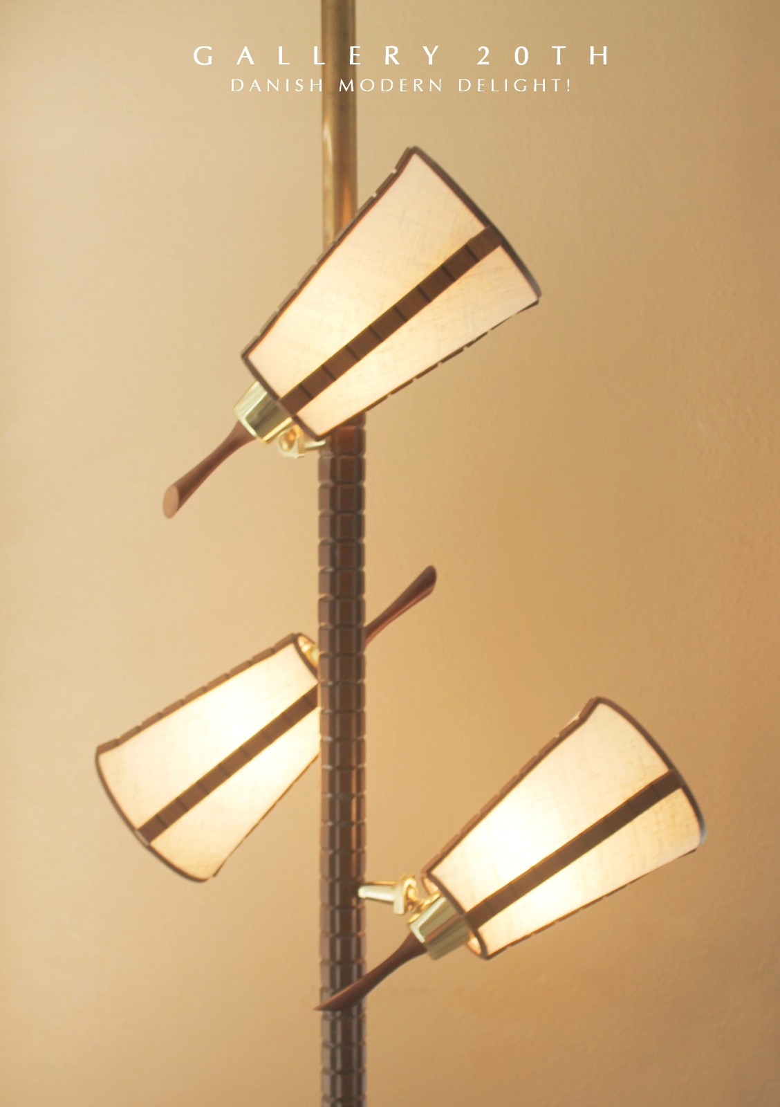 GORGEOUS VTG MID CENTURY DANISH MODERN TENSION POLE LAMP TEAK BRASS ATOMIC MCM