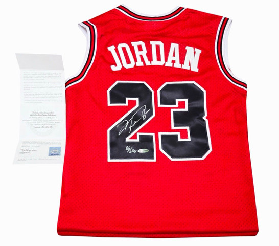 MICHAEL JORDAN SIGNED CHICAGO BULLS JERSEY UDA UPPER DECK COA LIMITED /230