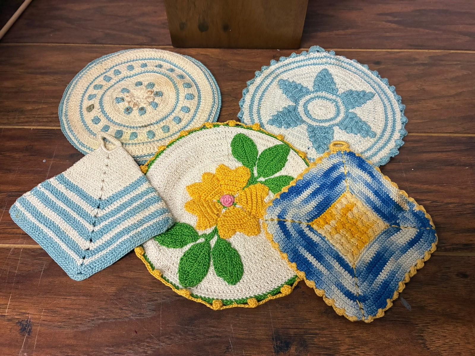 Vintage 1960s Crochet Doilies Potholders Trivets Floral Retro Handmade Lot of 6 Vintage 1960s Crochet Doilies Potholders Trivets Floral Retro Handmade Lot of 6