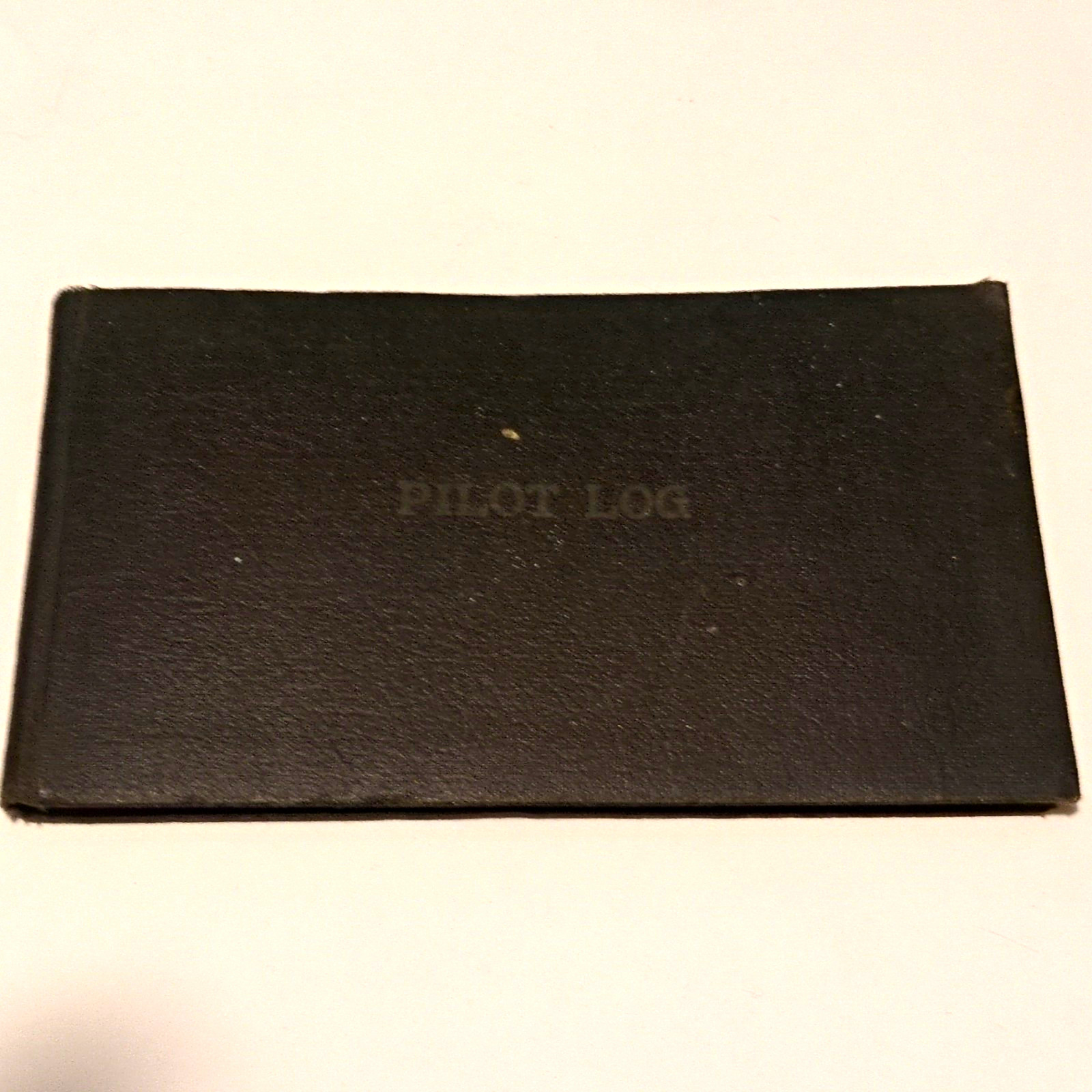 VTG 1944Air Associates Inc. Pilot Log Book Copyright 1945 - Books & Publications