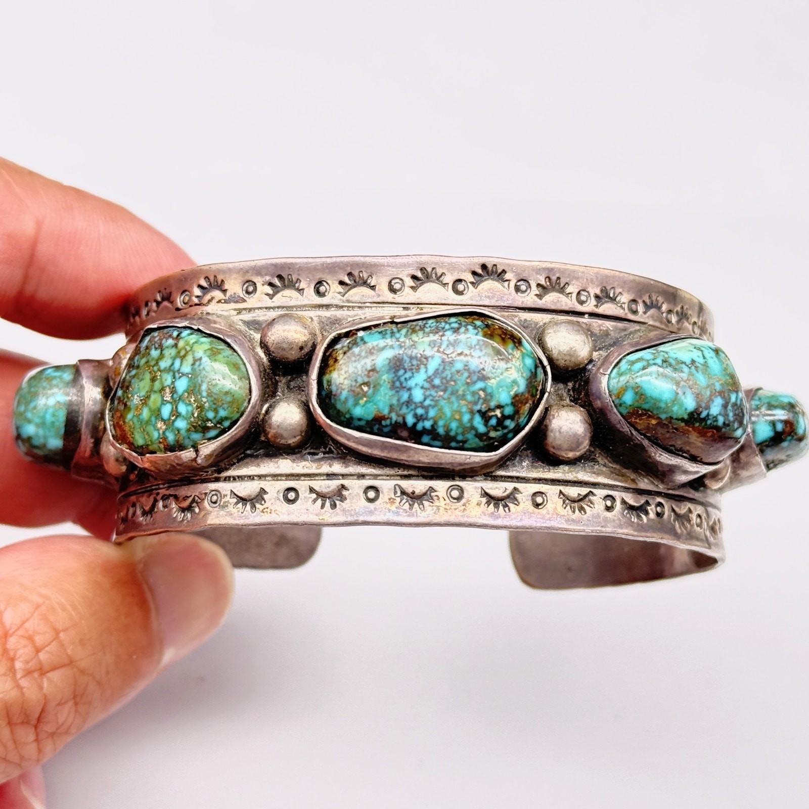 Vintage Southwestern Turquoise 5 Stone Silver Bracelet Cuff 6.75